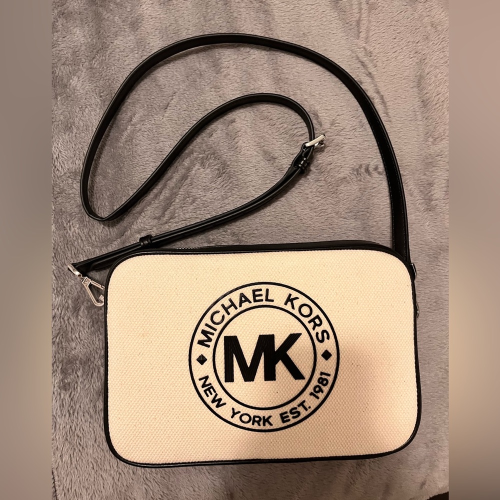 Micheal Kors Purse